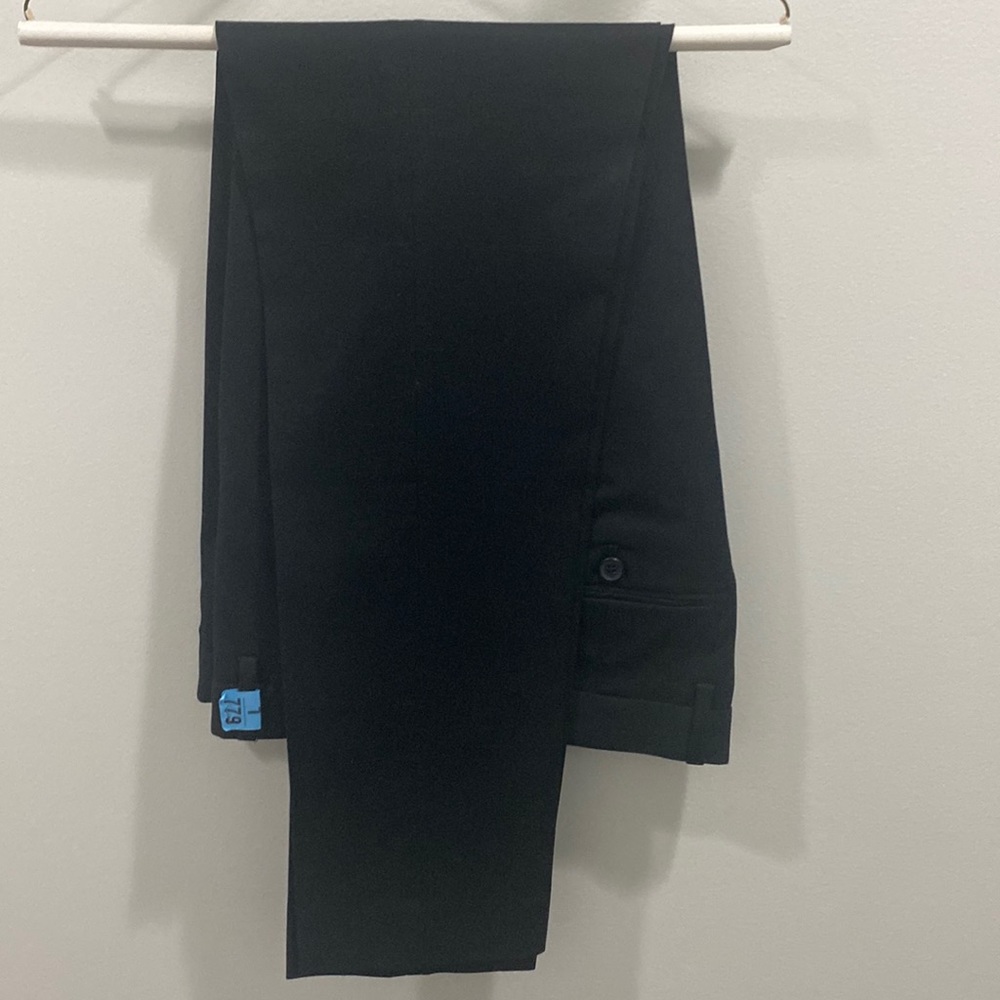 Men’s EXPRESS INNOVATOR Dress Pant. 28/32. BLACK.